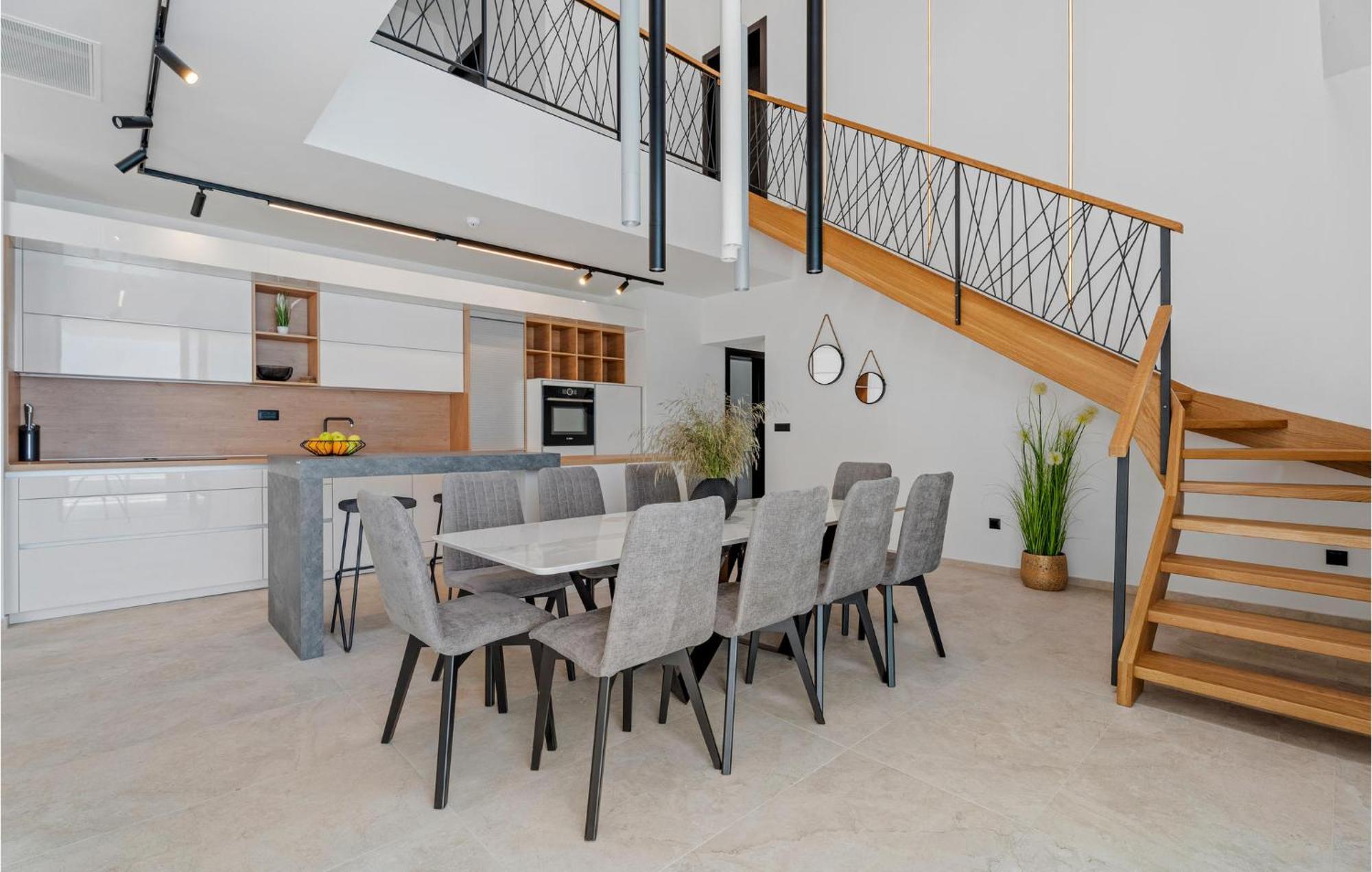 Beautiful Home In Omis With Kitchen Exterior foto